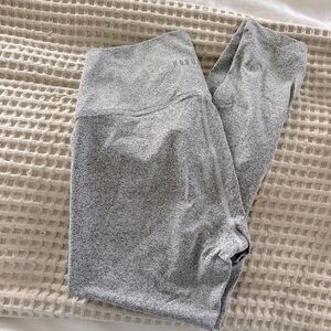 Nobull 7/8 high rise Heather gray tight size small